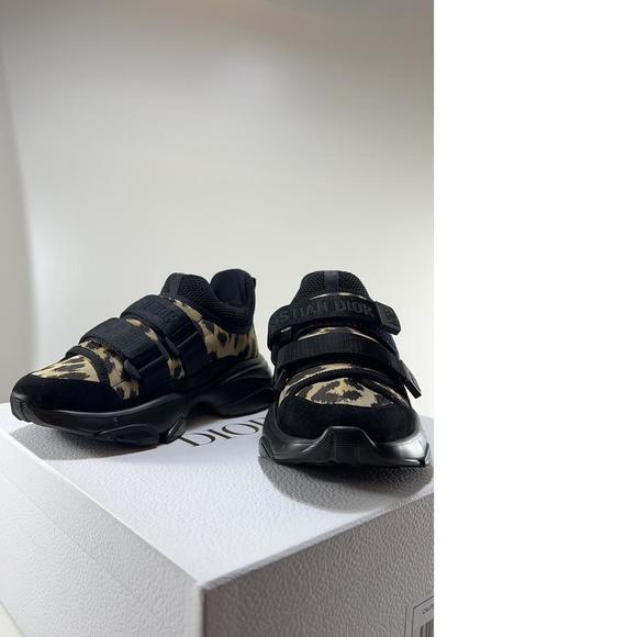 D-Wander Velcro Leopard Print Brown Black Athletic Sneaker E424